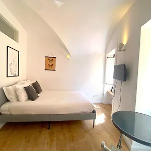 https://hidden-gem-cosy-studio-lx-factory-and-city-center.hotels-lisbon-portugal.com